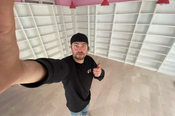 Carlo Elle-allestimento -Kame House